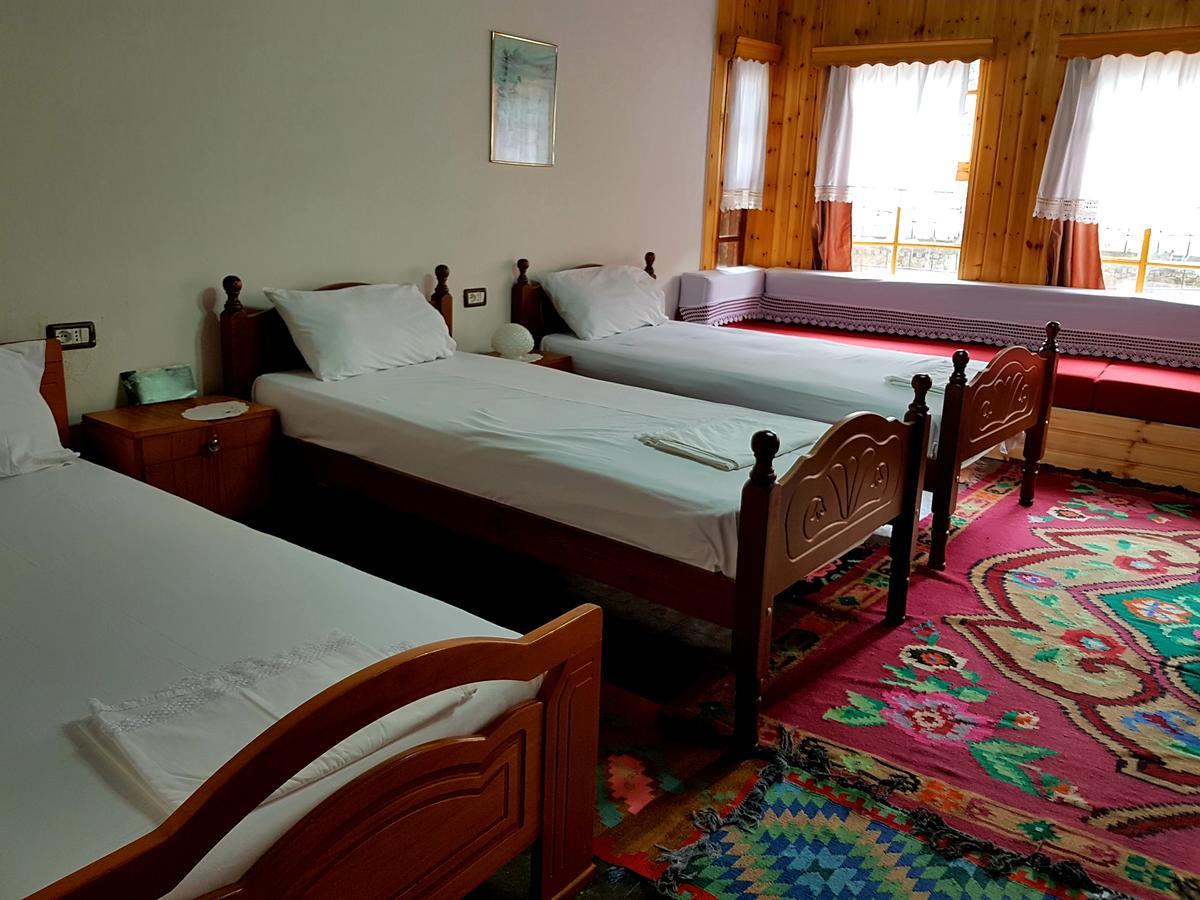 Eva Guesthouse Gjirokastra Kültér fotó