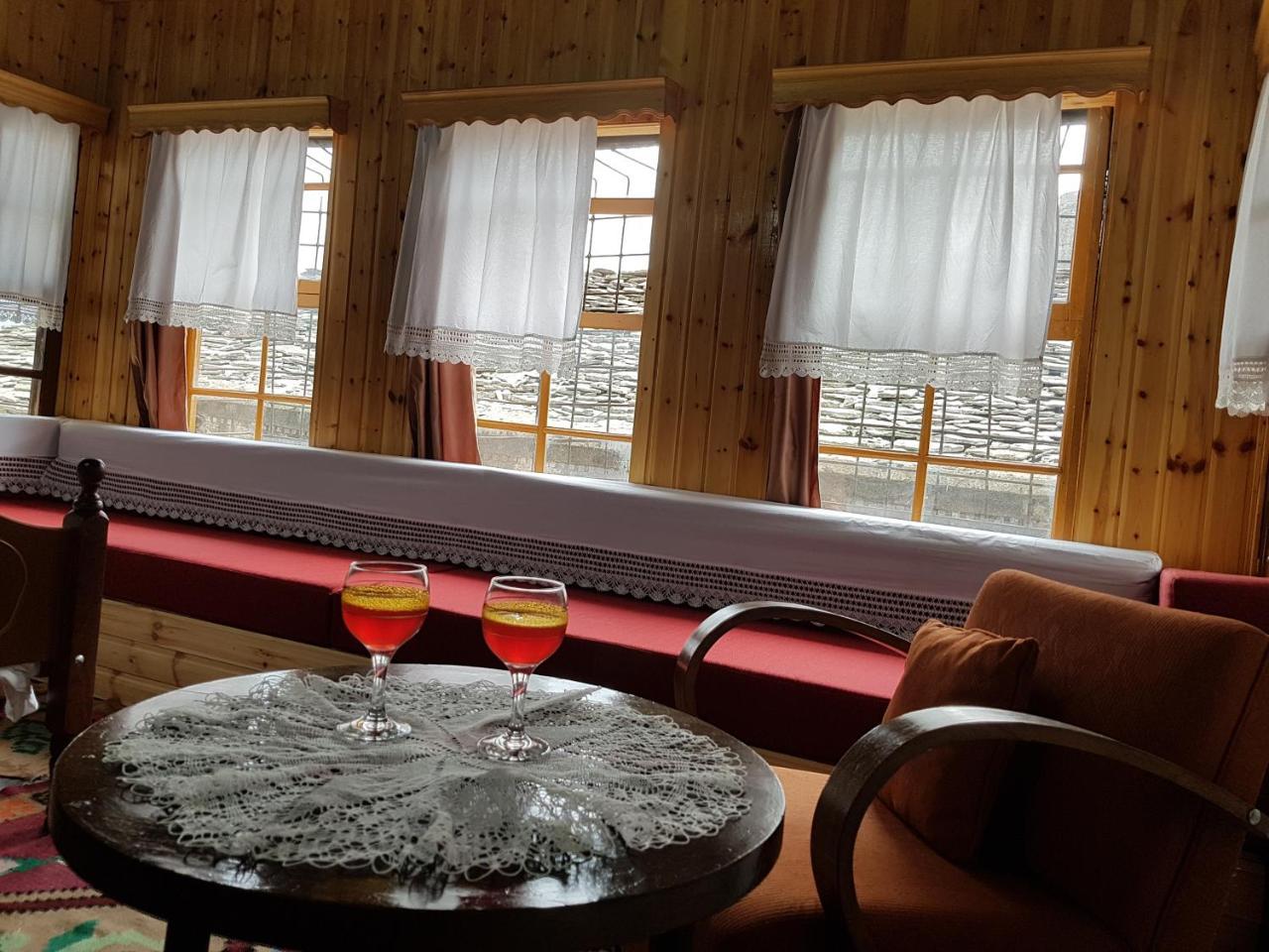 Eva Guesthouse Gjirokastra Kültér fotó