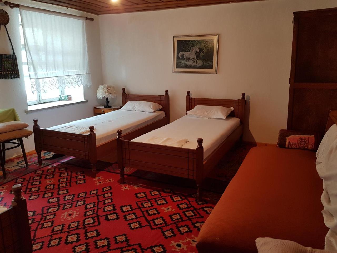 Eva Guesthouse Gjirokastra Kültér fotó